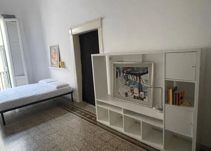 La Rondinella בית הארחה